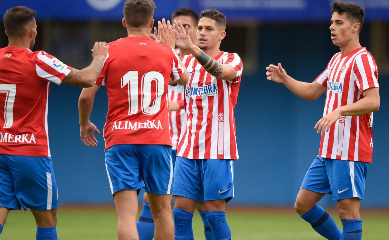 Un momento del encuentro disputado en Avilés