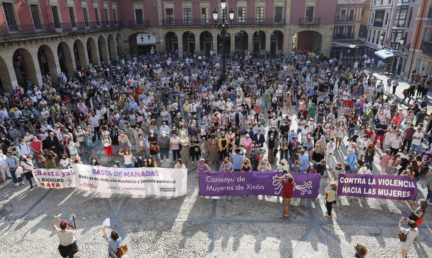 Condena unánime en Gijón a las agresiones sexuales: «No es no y lo demás es violación»