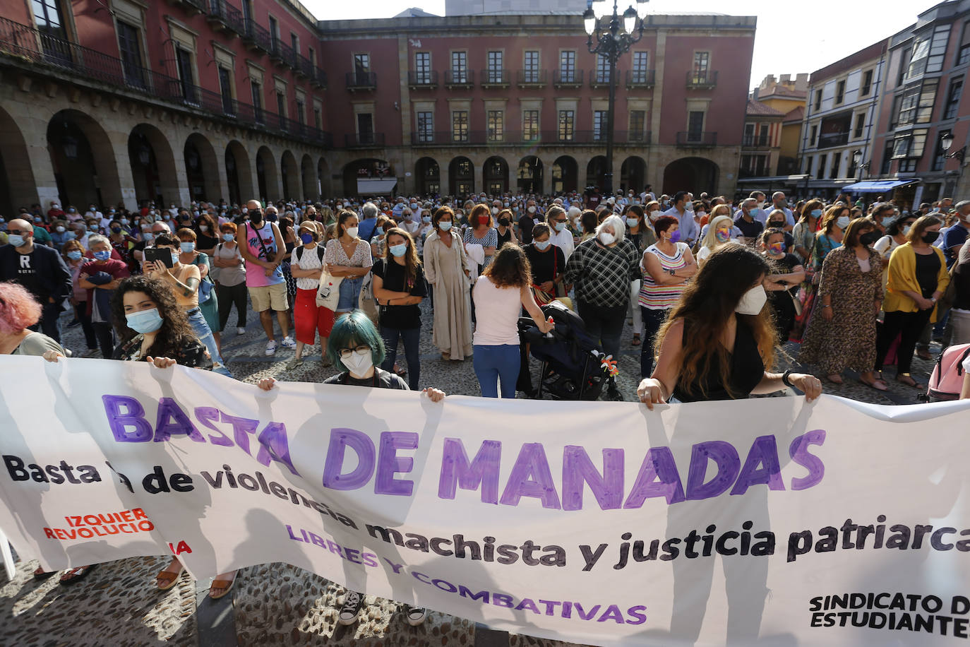 Condena unánime en Gijón a las agresiones sexuales: «No es no y lo demás es violación»