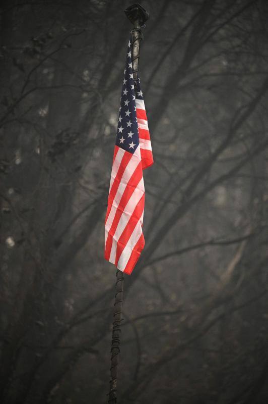 Imágenes del voraz incendio que consume los bosques de California.