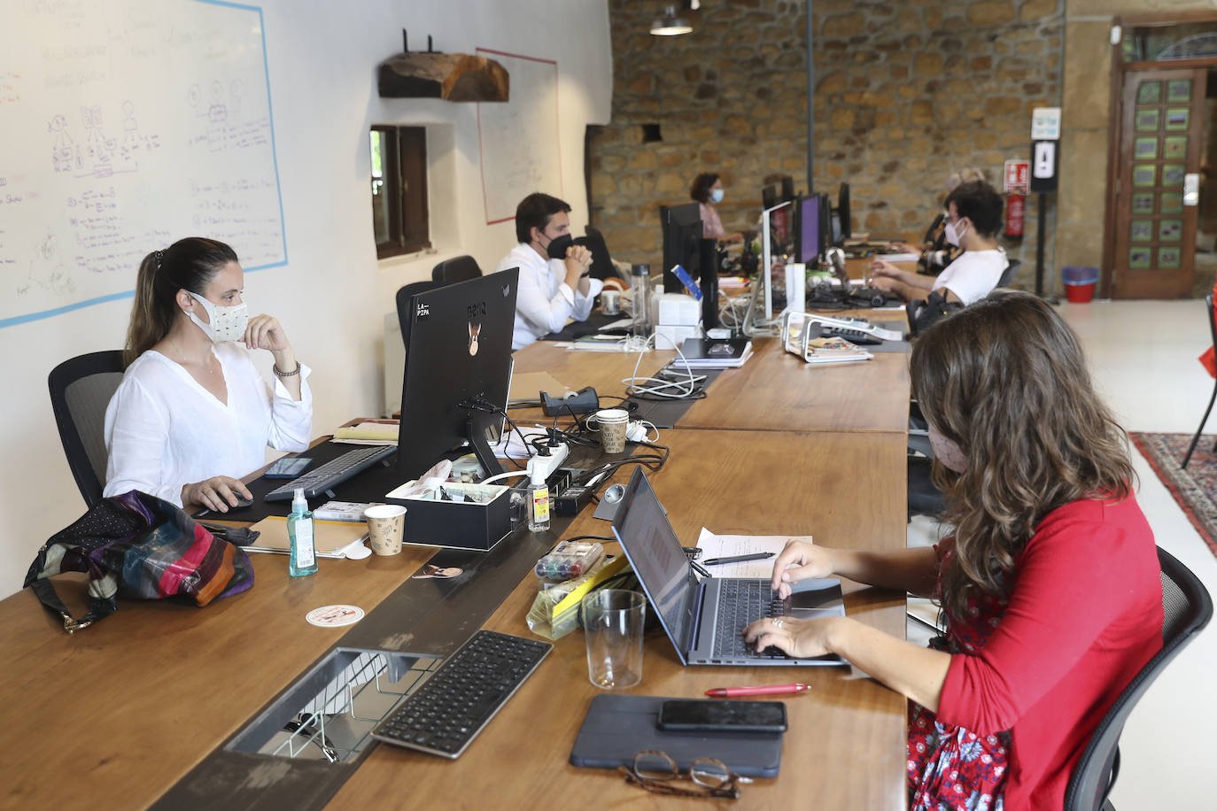 La empresa, instalada en La Pipa, y que ha recibido una ayuda de 500.000 euros de la SRP, plantea su expansión internacional desde el Principado, mediante una estrategia de crecimiento que implica una inversión de 2,3 millones y la creación de 18 puestos de trabajo en dos años.