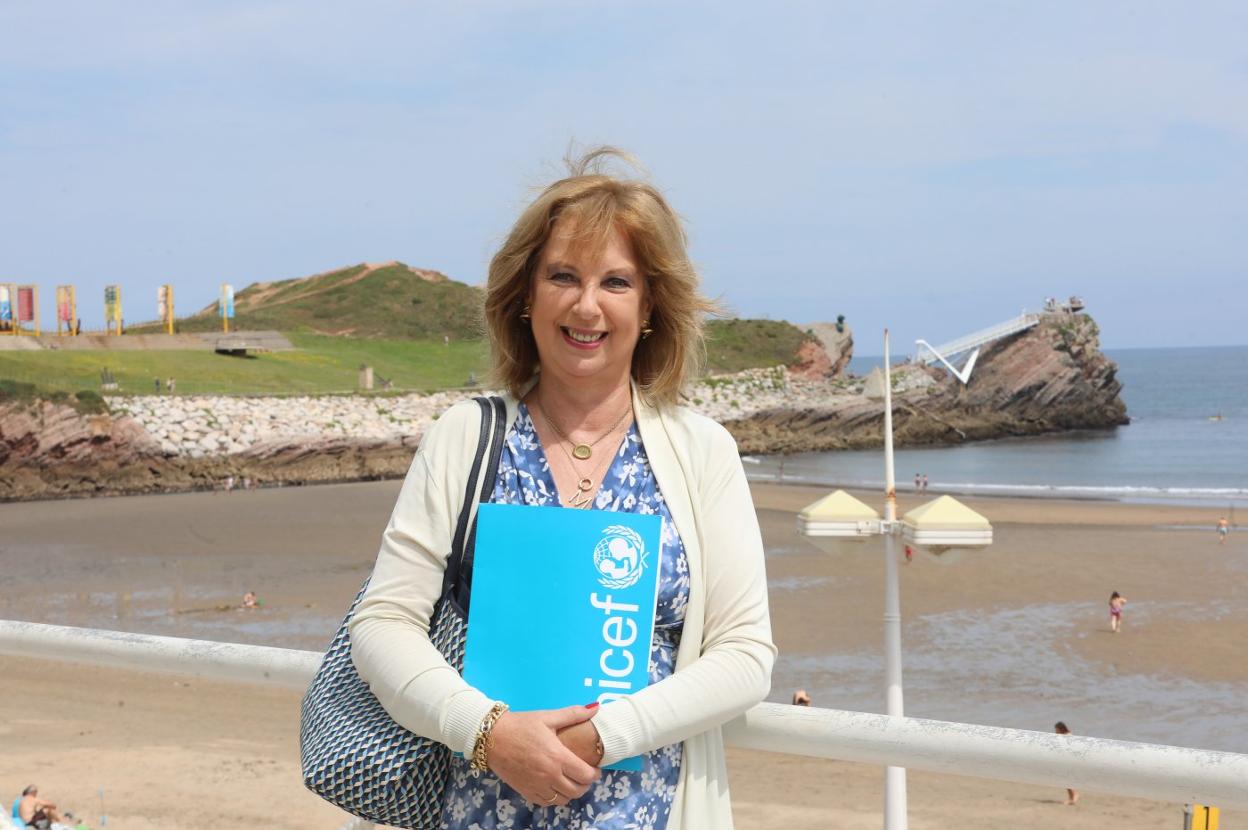 María José Platero, presidenta de Unicef en Asturias, el pasado domingo en Salinas. 