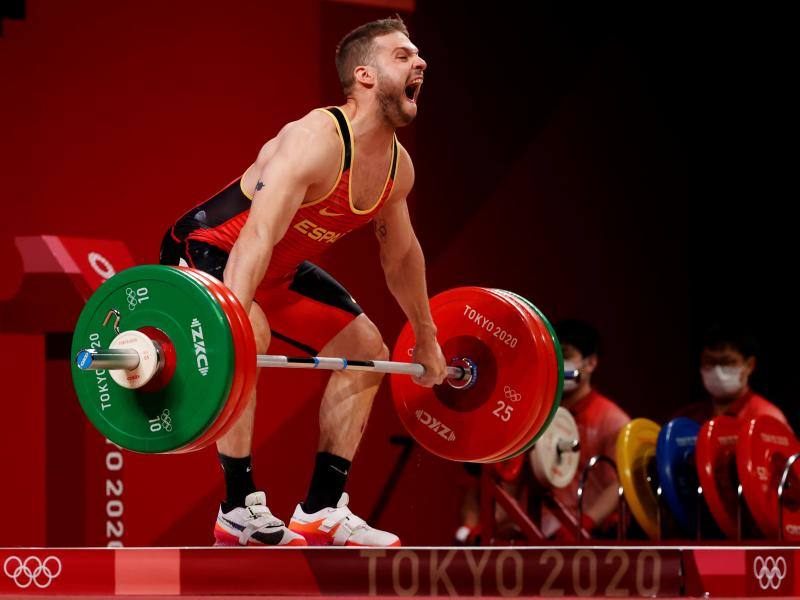 Hoy en Tokio Los Hispanos pasaron a los cuartos de final de balonmano tras ganar con mucho esfuerzo a Brasil. La buena noticia del tenis la trae Pablo Carreño, que ya está en cuartos. Sigue preocupando el estado de salud de la gimnasta estadounidense Simone Biles.