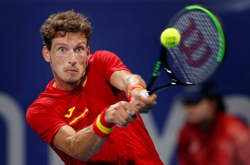 Hoy en Tokio los regatistas españoles Diego Botín y Iago López Marra se sitúan segundos empatados con los británicos, que son líderes. Nicolás García, con tan solo 19 años, se clasifica para la final de 200 metros espalda. La selección de baloncesto destroza a Argentina y se clasifica para cuartos. Y en dos sin timonel, dos sextos puestos en las categorías masculina y femenina.