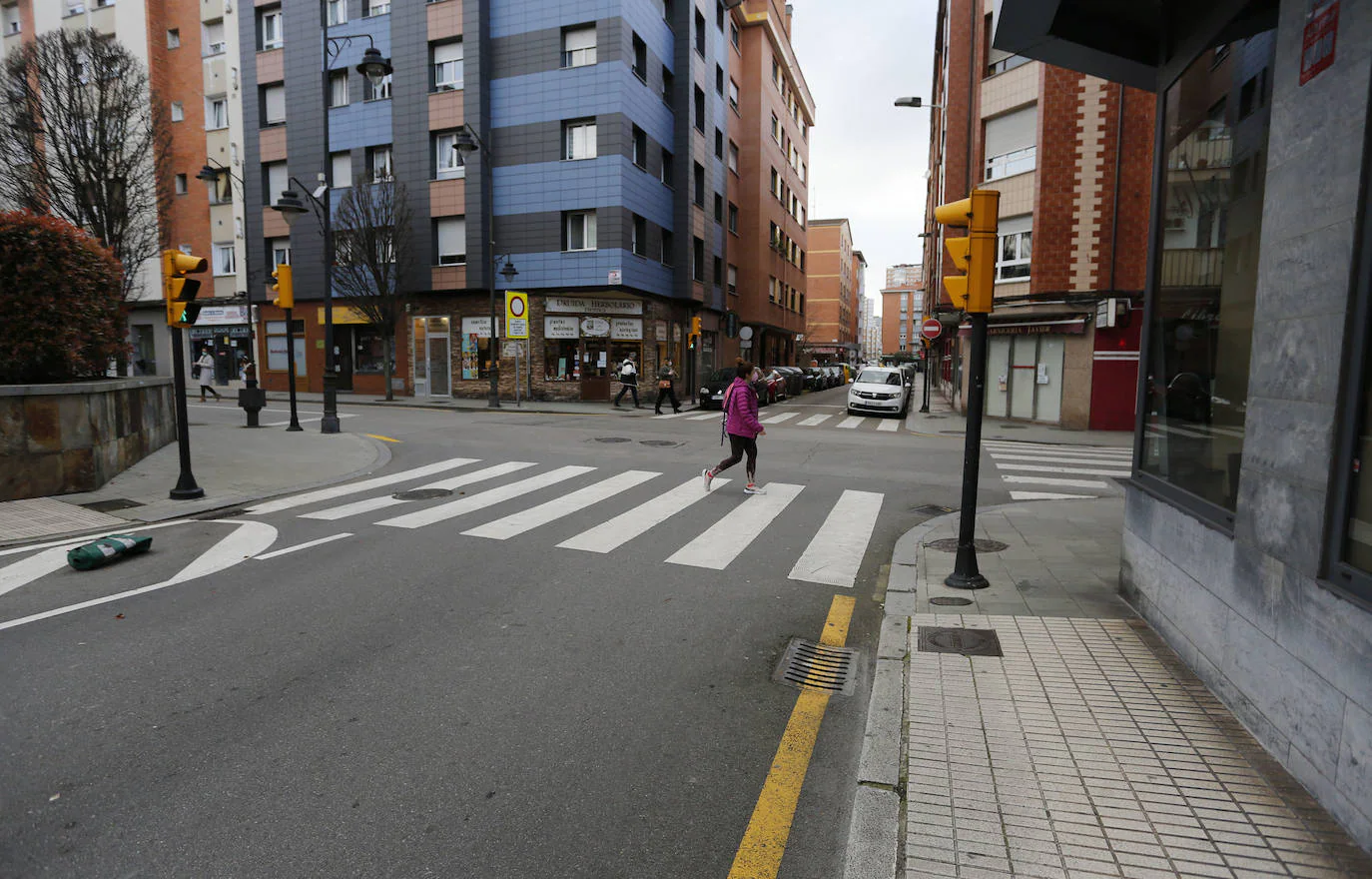 La avenida Schultz, en Gijón., en el cruce con la calle Ana María.