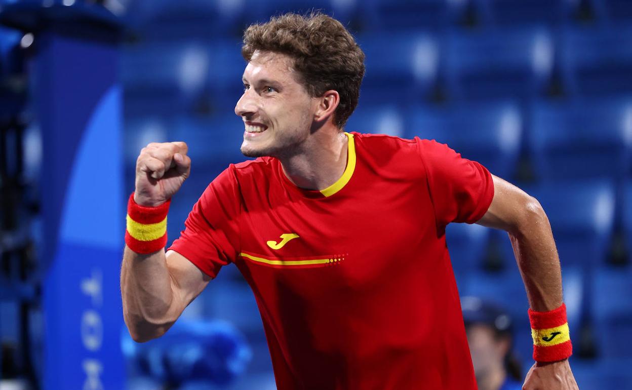 Pablo Carreño fulmina a Medvedev y luchará por medalla