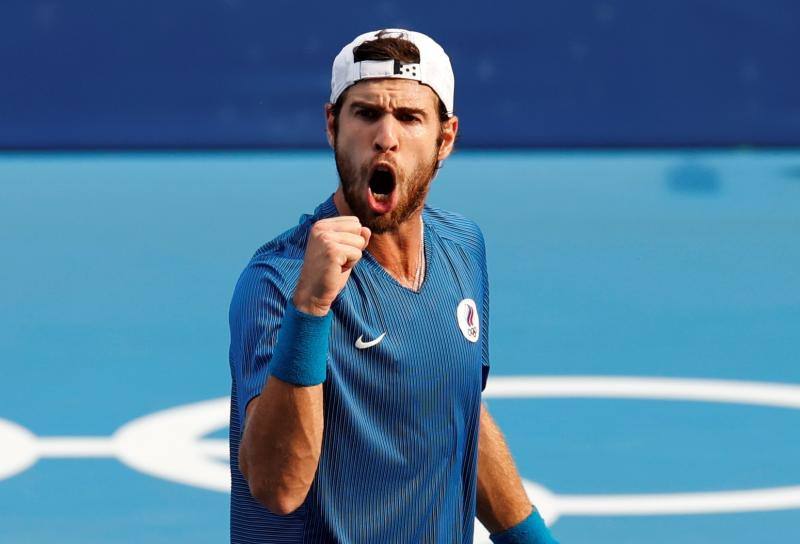 El tenista asturiano pierde ante el ruso Khachanov (6-3 y 6-3).