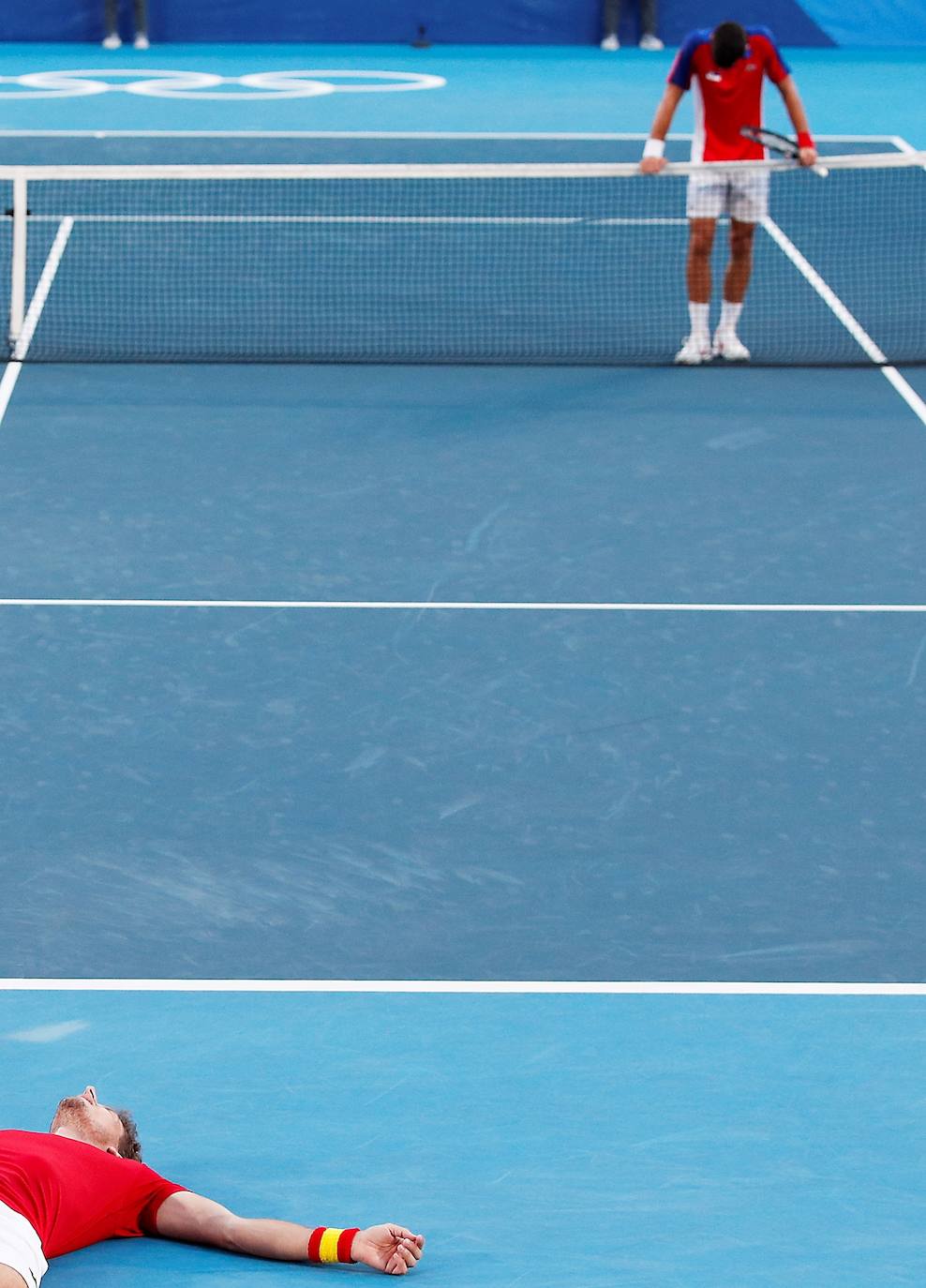 El tenista asturiano Pablo Carreño ha logrado una medalla de bronce en sus primeros Juegos Olímpicos. Se trata del primer gijonés en lograr una medalla olímpica en deporte individual desde Pedro Pidal. Carreño venció a Novak Djokovic, número uno del mundo, en un intenso partido de casi tres horas en el que desquició en muchos momentos al serbio