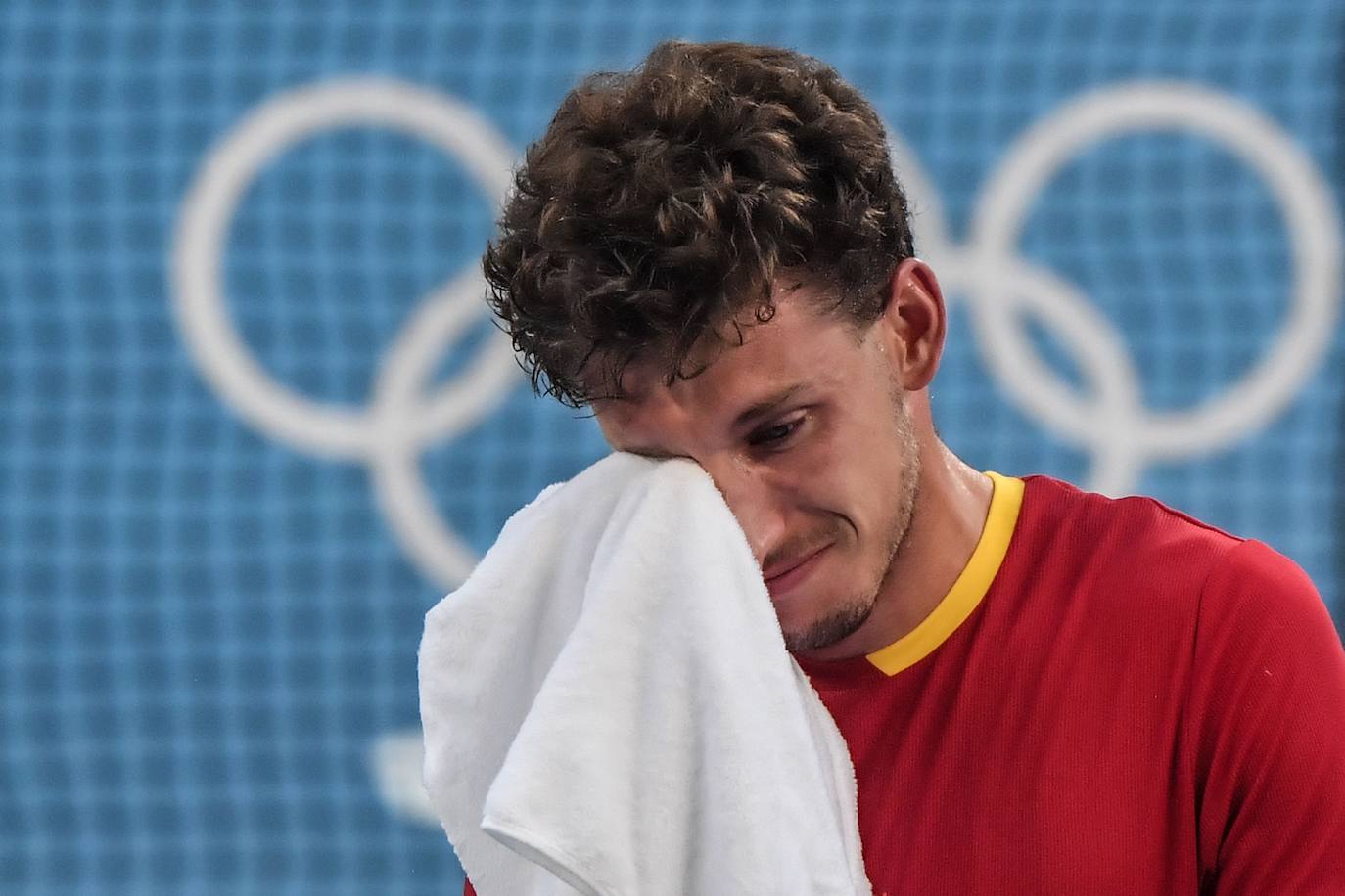 El tenista asturiano Pablo Carreño ha logrado una medalla de bronce en sus primeros Juegos Olímpicos. Se trata del primer gijonés en lograr una medalla olímpica en deporte individual desde Pedro Pidal. Carreño venció a Novak Djokovic, número uno del mundo, en un intenso partido de casi tres horas en el que desquició en muchos momentos al serbio