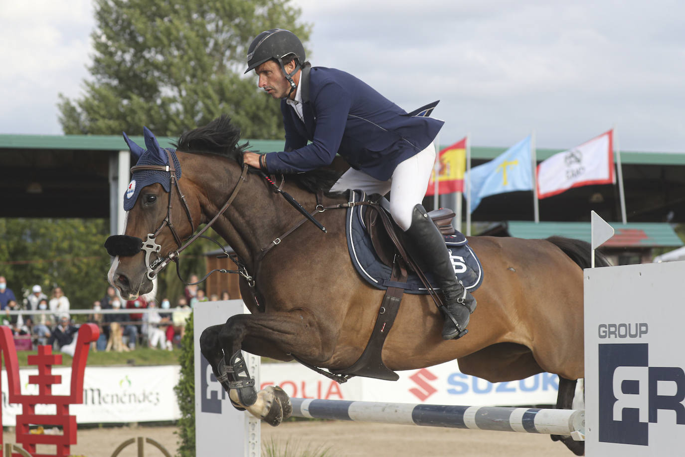 Las jóvenes amazonas fueron las protagonistas de la jornada del sábado en el CSN 3 estrellas del Gijón Horse Jumping que se disputa en el Chas. La mexicana Ángela González y la astur-catalana Sira Martínez Cullell se llevaron las dos pruebas más importantes, demostrando su valía y sus ganas de progresar. 