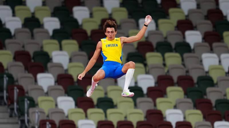 España se jugará el oro en fútbol ante Brasil. Portela se lleva la plata. Las de waterpolo y Asier Martínez entran en semifinales.