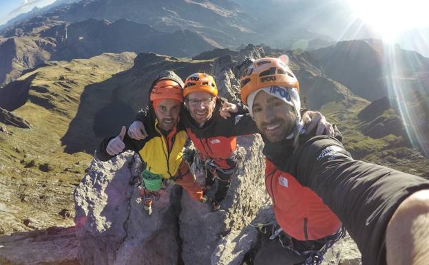 Los hermanos Pou y Manu Ponce abren su tercera vía de escalada en Perú