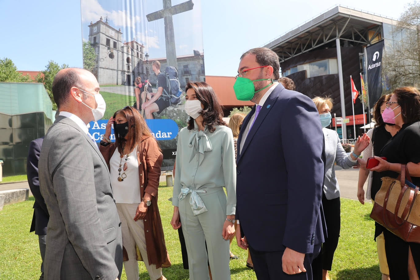 La ministra de Justicia, Pilar Llop, ha visitado el recinto de la Feria de Muestras de Asturias 2021 en su segunda jornada.
