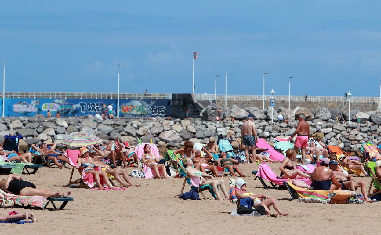 Asturias se libra de la primera ola de calor, pero los termómetros llegarán a los 25 grados