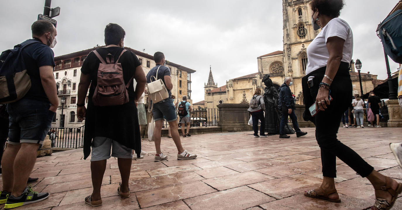 El sector turístico cuelga el cartel de completo en casi 95.000 plazas y con tarifas de hasta 370 euros por día en las escasas opciones de alojamiento. 