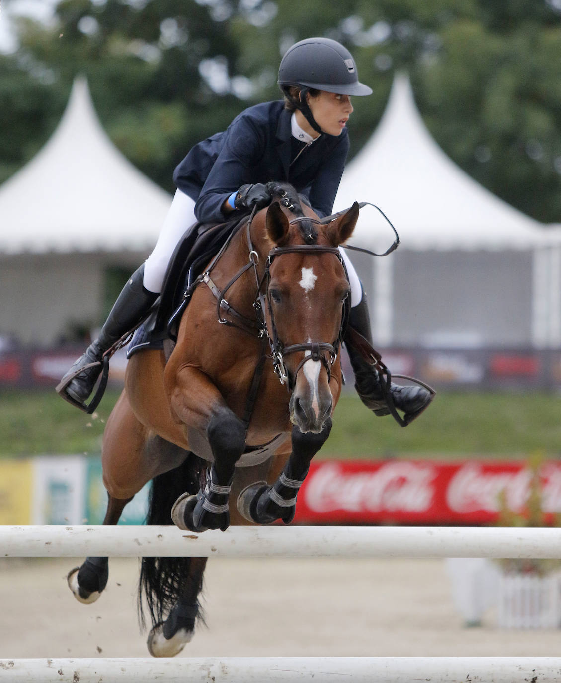 La joven amazona Ibone Ibáñez se impuso en el desempate del Pequeño Gran Premio con 'Ambre Des Veys'