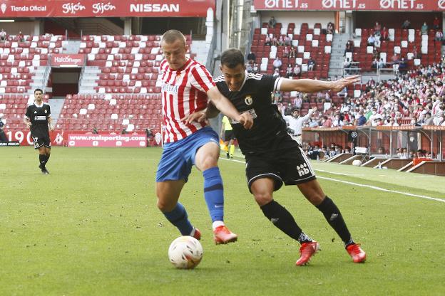 Aitor García: «Hemos sabido controlar el partido, es importante empezar con buen pie»