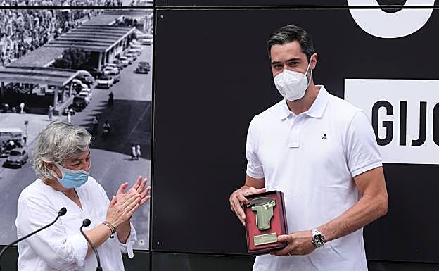 Vídeo | Raúl Entrerríos: «Se acaba esta parte del camino y la siguiente irá muy vinculada a Gijón»