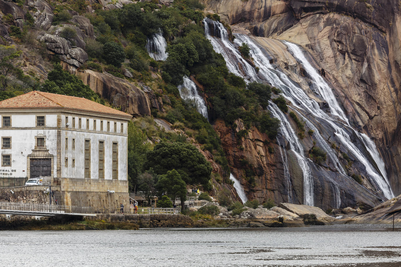 3. Cascada del Ézaro, Galicia.