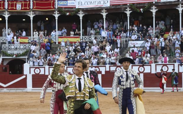 Imagen. Las mejores imágenes de la última tarde de toros en El Bibio