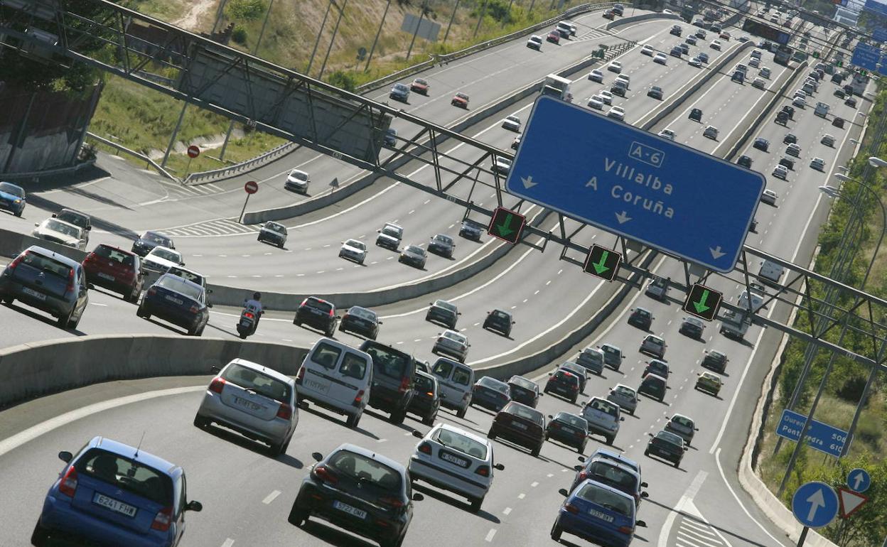 Tráfico en una carretera española. 