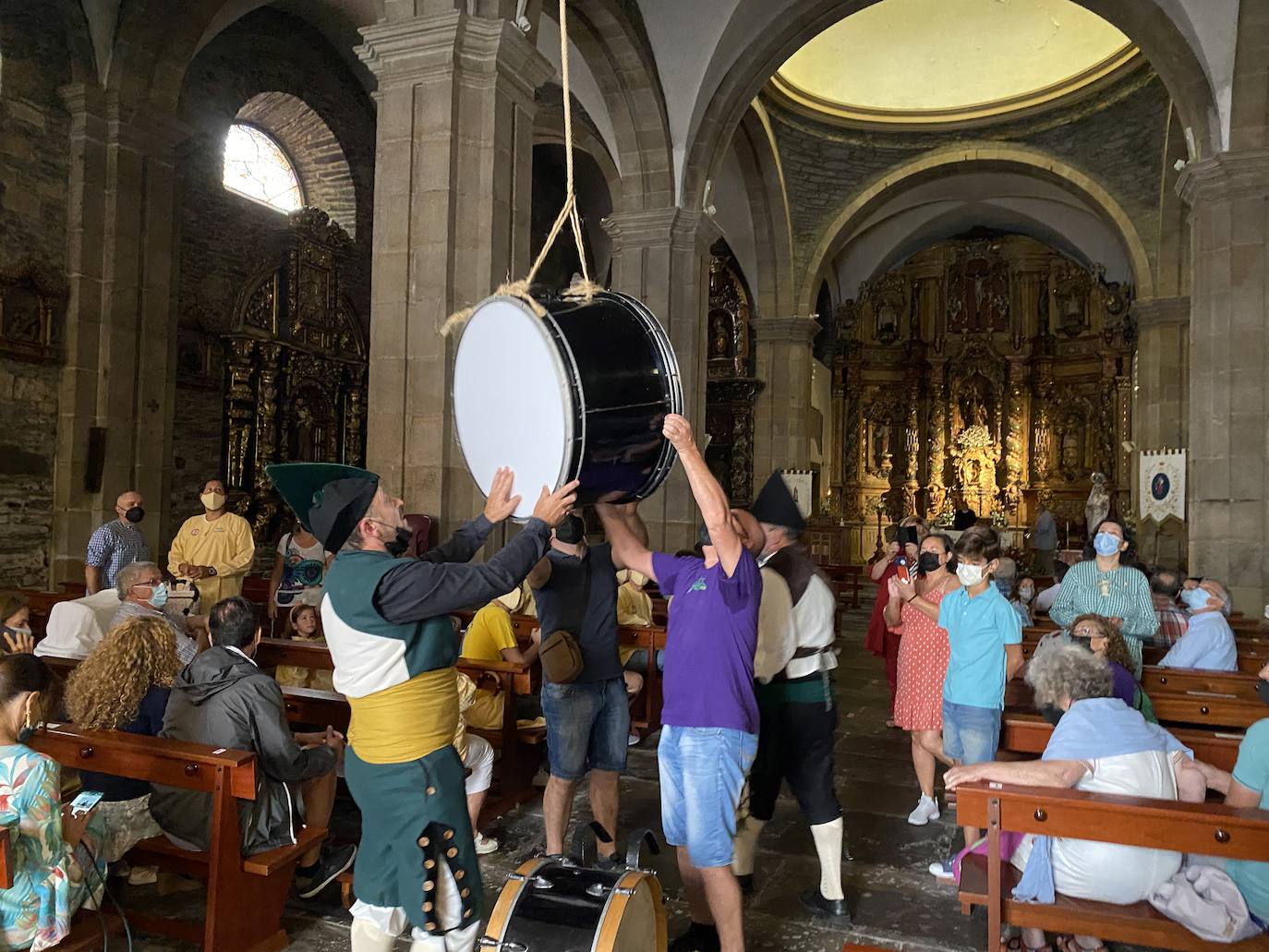 Por segundo año consecutivo la iglesia luarquesa ha sido la sede de esta celebración