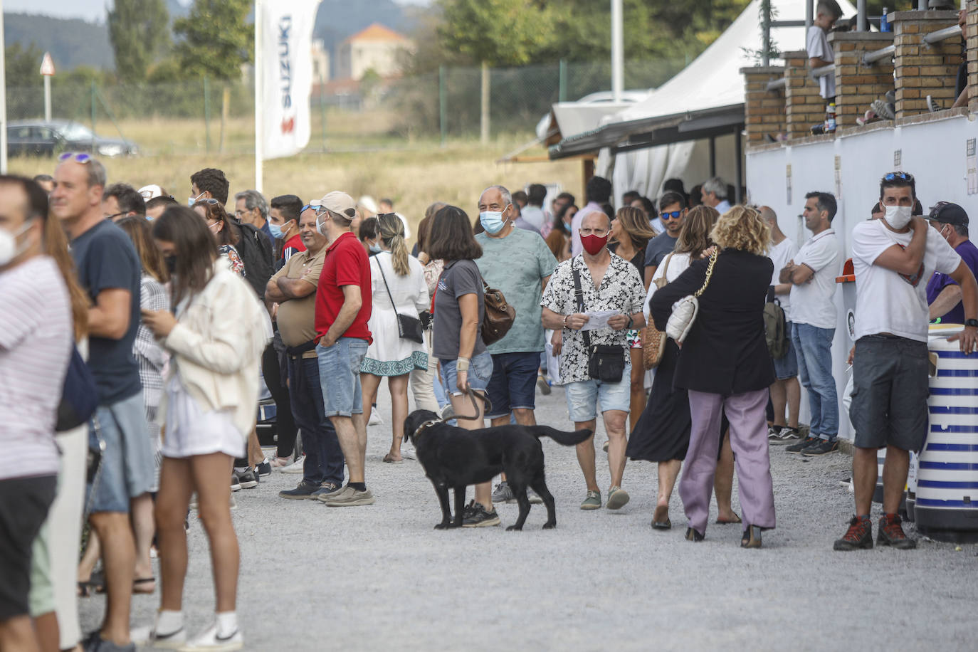 El circuito hípico gijonés regresó por segundo año consecutivo con varios concursos hípicos este verano como alternativa al concurso de saltos internacional de Las Mestas