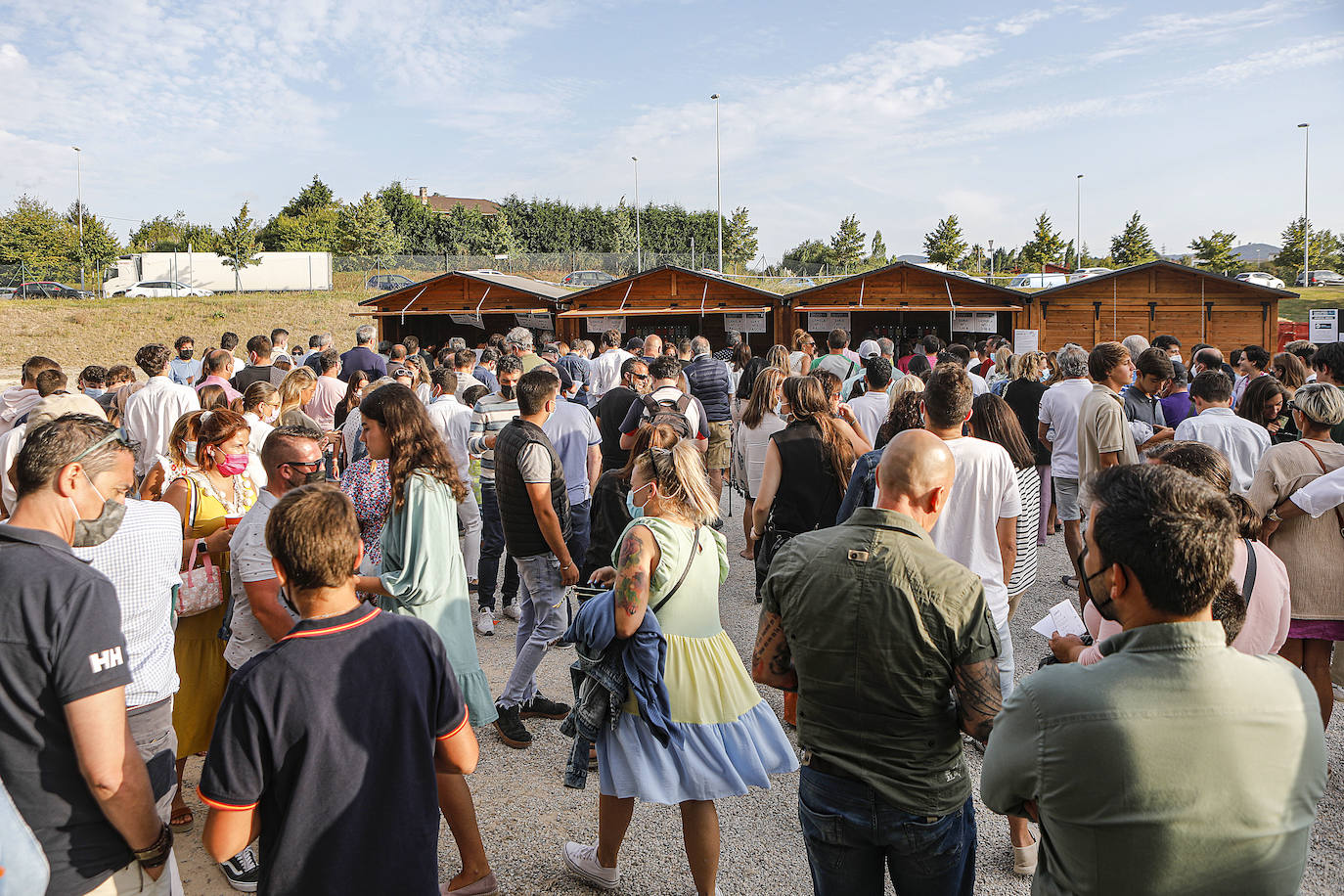 El circuito hípico gijonés regresó por segundo año consecutivo con varios concursos hípicos este verano como alternativa al concurso de saltos internacional de Las Mestas