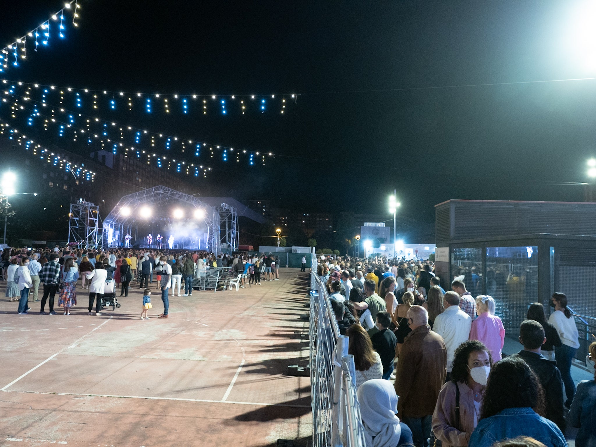 Fotos: Tekila y La Última legión llenan la pista