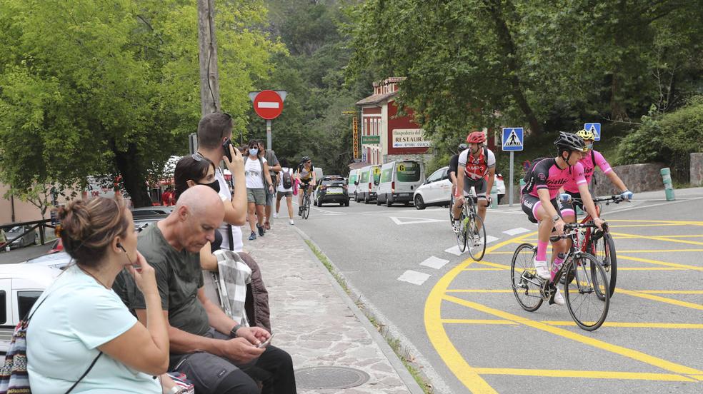 Asturias recibe a la Vuelta Ciclista a España