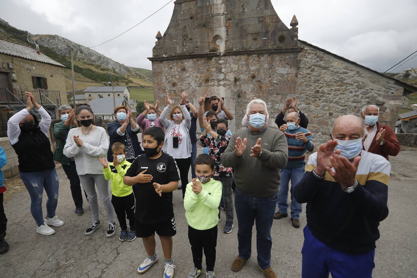 Fotos: La alegría de los vecinos de Santa María del Puerto
