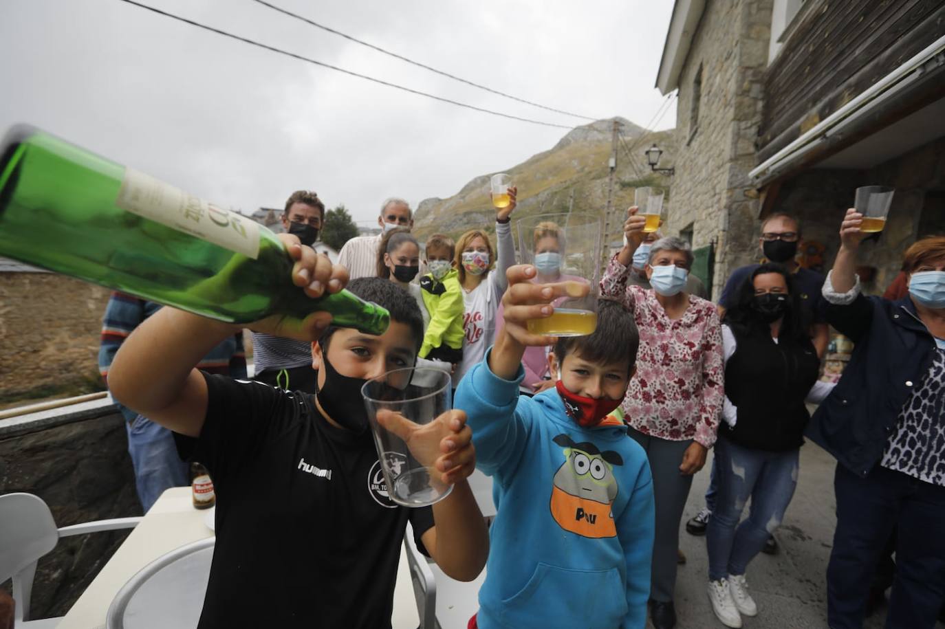 Fotos: La alegría de los vecinos de Santa María del Puerto