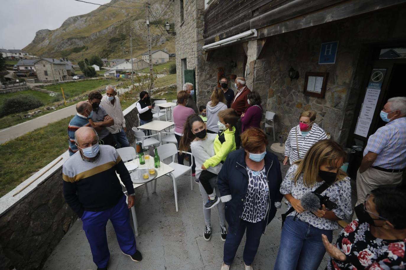 Fotos: La alegría de los vecinos de Santa María del Puerto