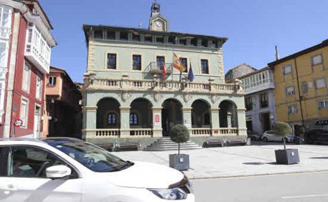 El Ayuntamiento de Tineo.