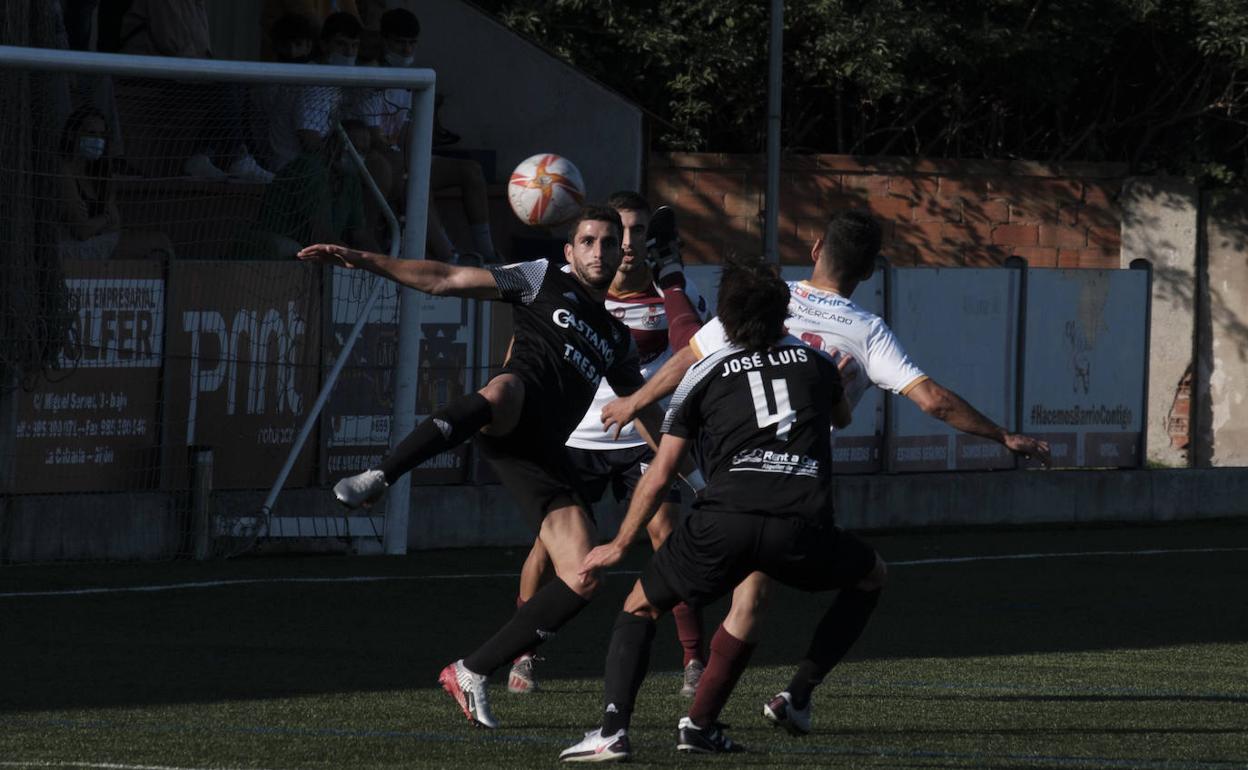 El Gijón Industrial despega con fuerza y vence al Lealtad