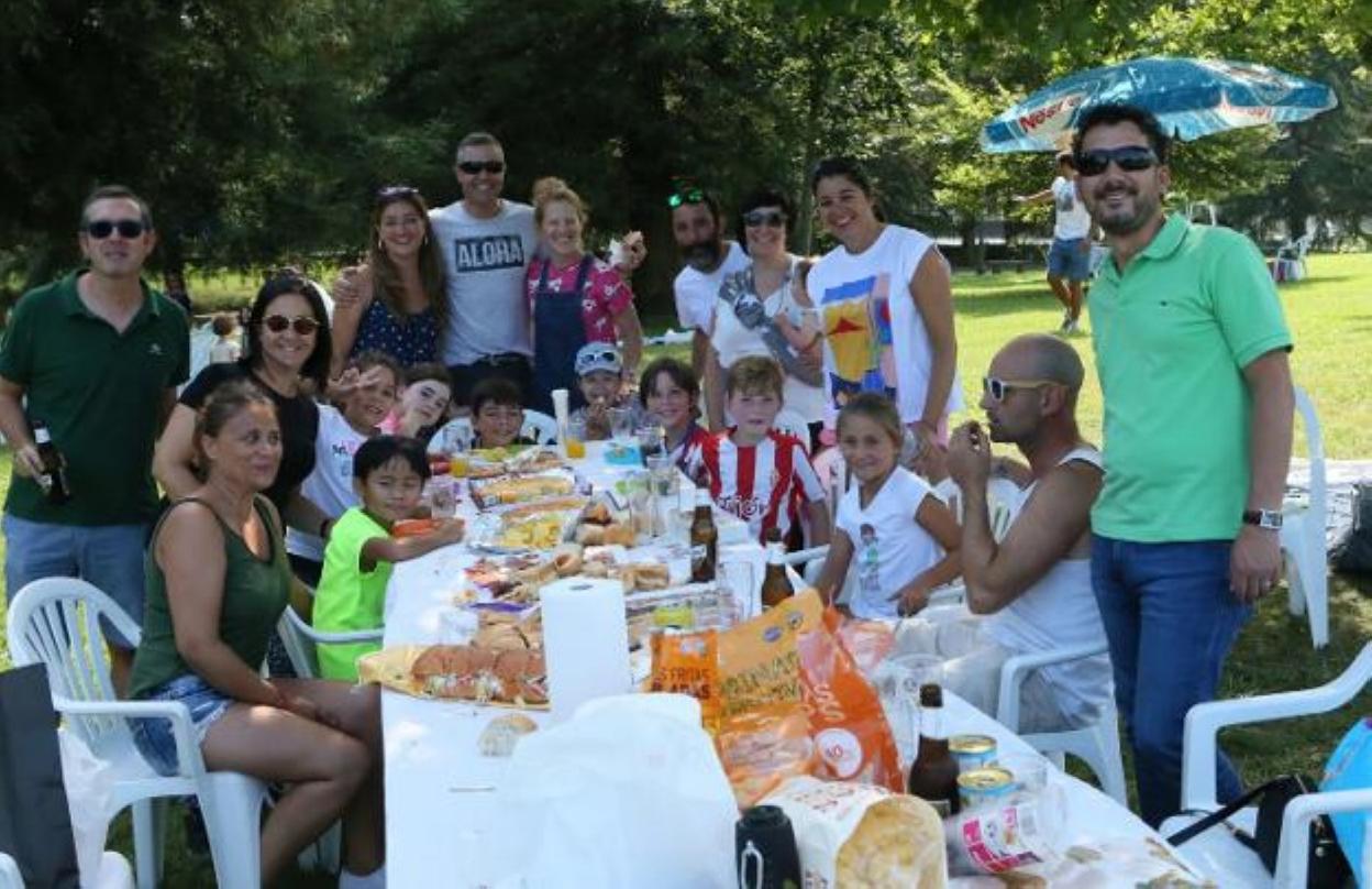 Las fiestas del Ecce Homo de Noreña recuperan la tradicional comida campestre.