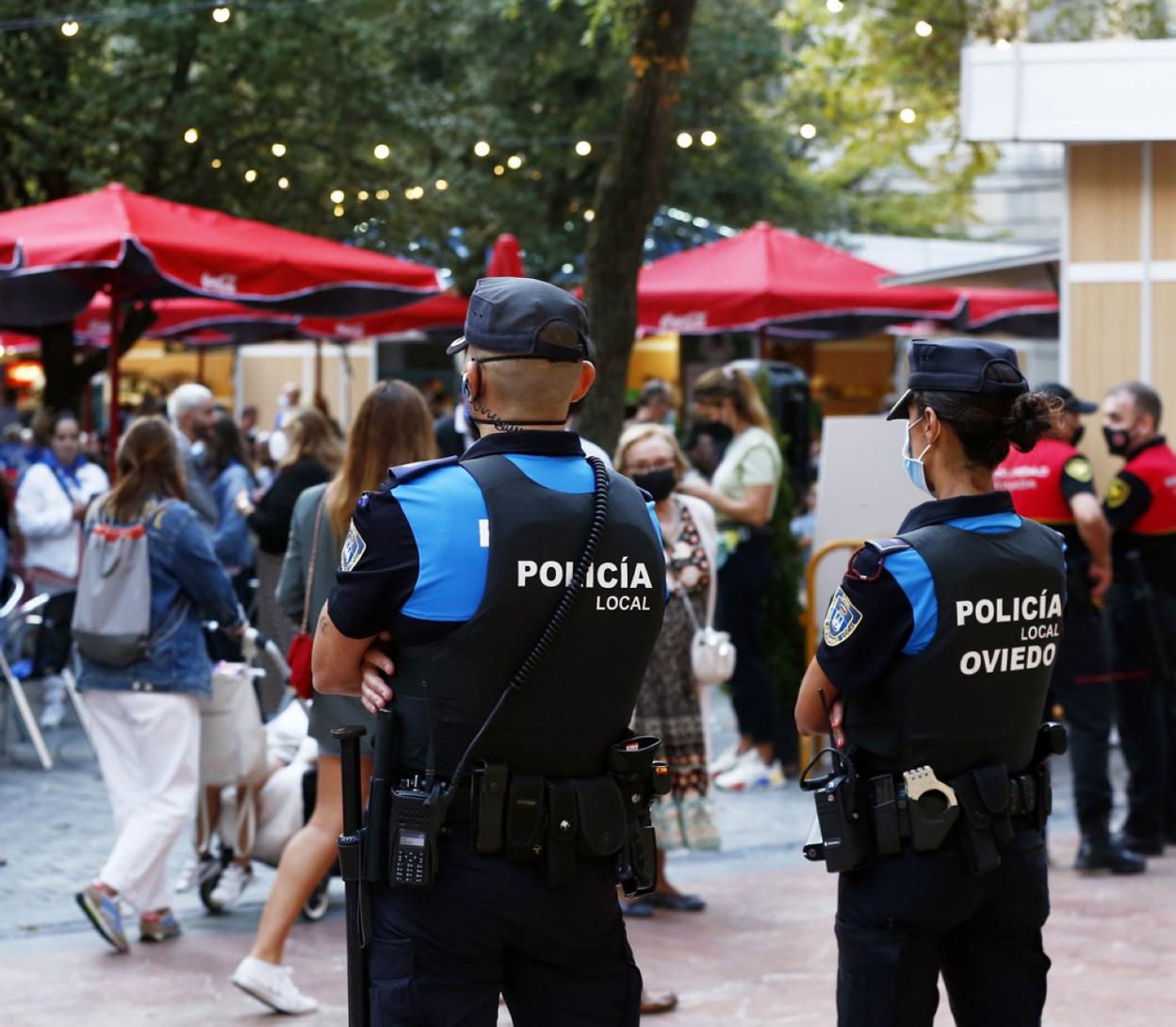 Las barreras antiterroristas en la calle San Francisco. 