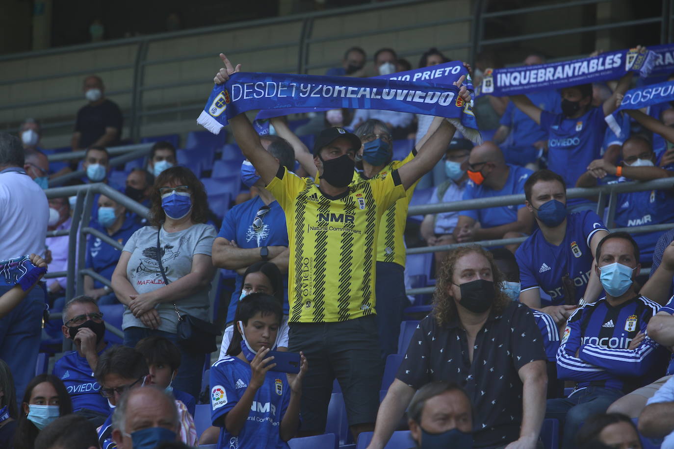 Fotos: ¿Estuviste en el Real Oviedo- Cartagena? ¡Búscate!