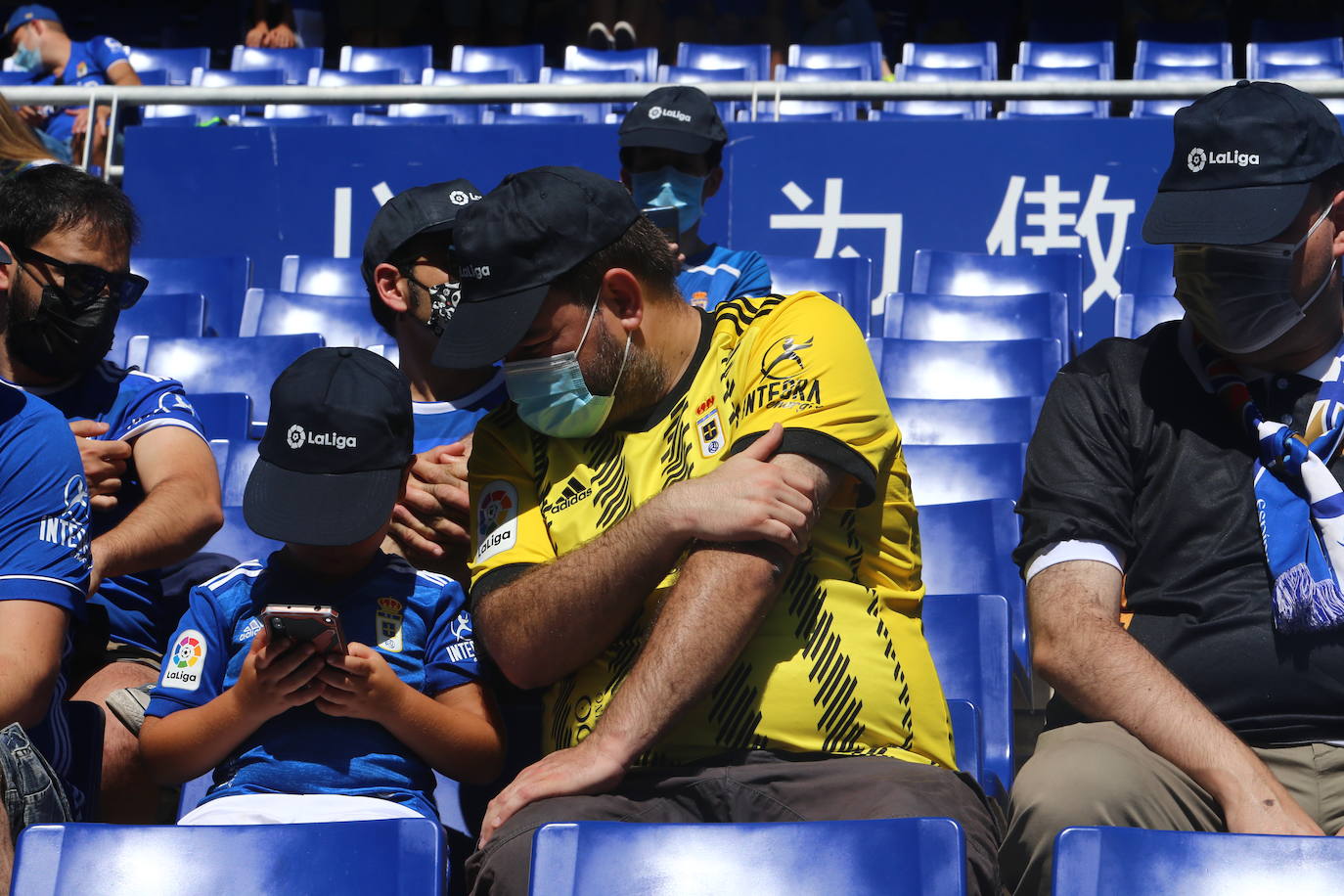 Fotos: ¿Estuviste en el Real Oviedo- Cartagena? ¡Búscate!