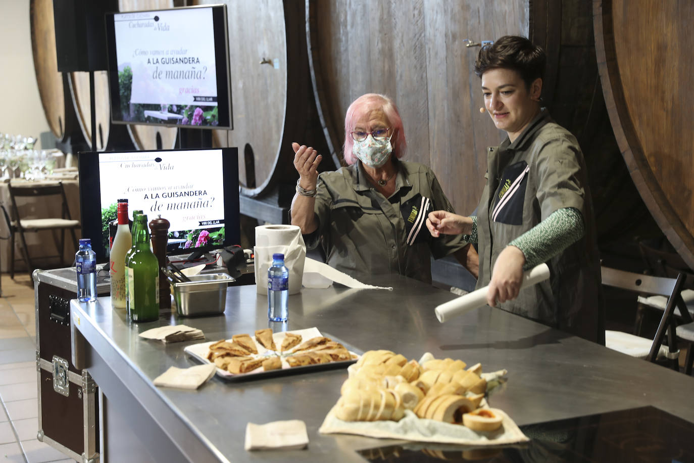 El Llagar Castañón acoge la segunda jornada de FéminAs, el I Congreso Internacional de Gastronomía, Mujeres y Medio Rural que se celebra en Asturias y que visitará distintos puntos de la región durante tres días.