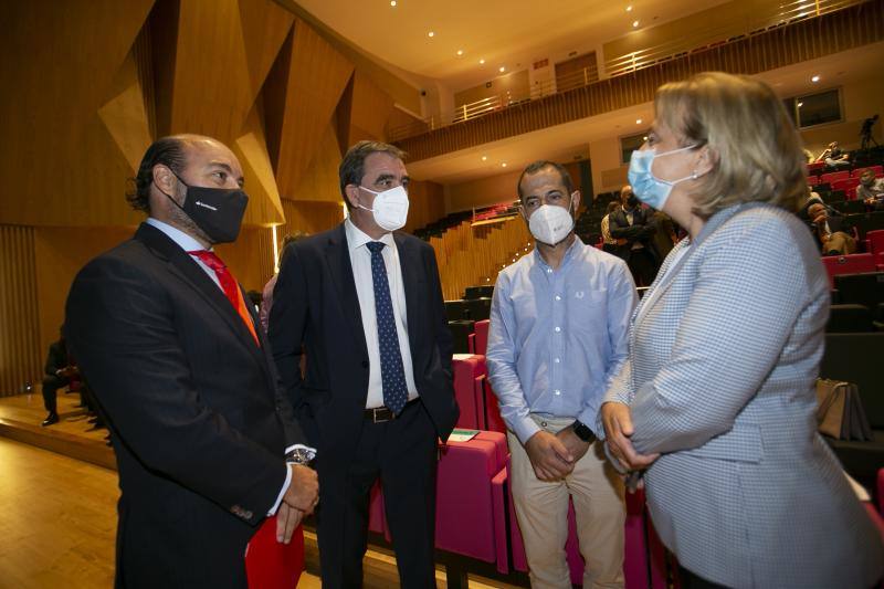 Los galardonados en los Premios Asturias Avanza han sido la Corporación Alimentaria Peñasanta (CAPSA), TSK y Grupo Baldajos. 