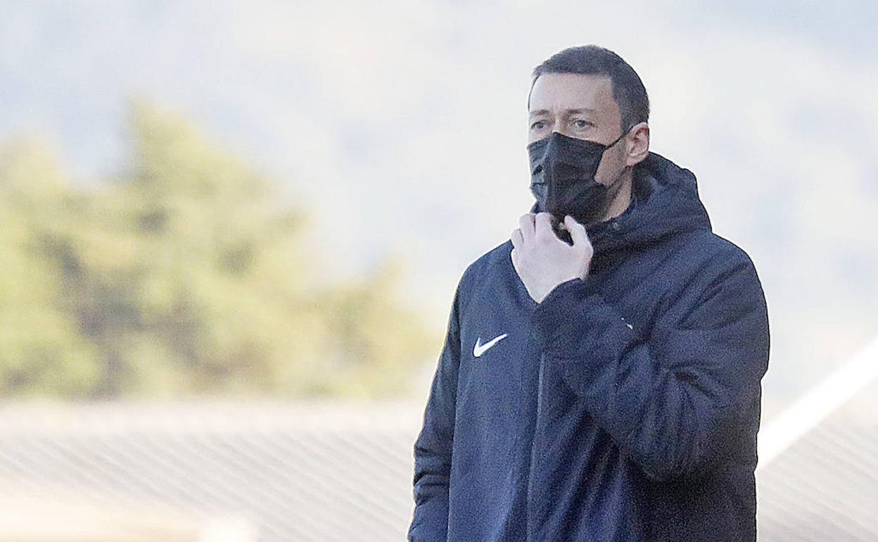 El entrenador de Sporting B, Sergio Sánchez 