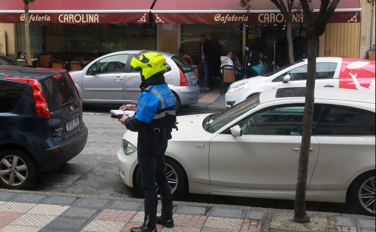 No comunicar la baja de un vechículo en la DGT conlleva multas hasta los 1.500 euros.