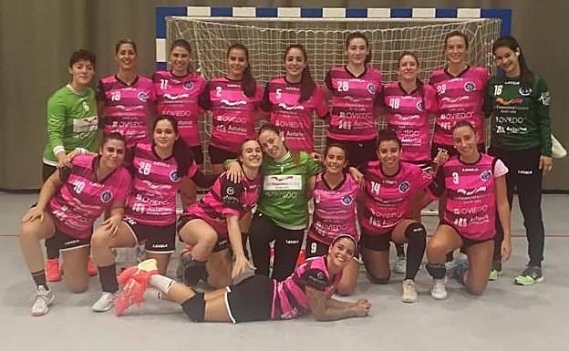 Componentes del Unión Financiera Base Oviedo, que debuta en la categoría. 