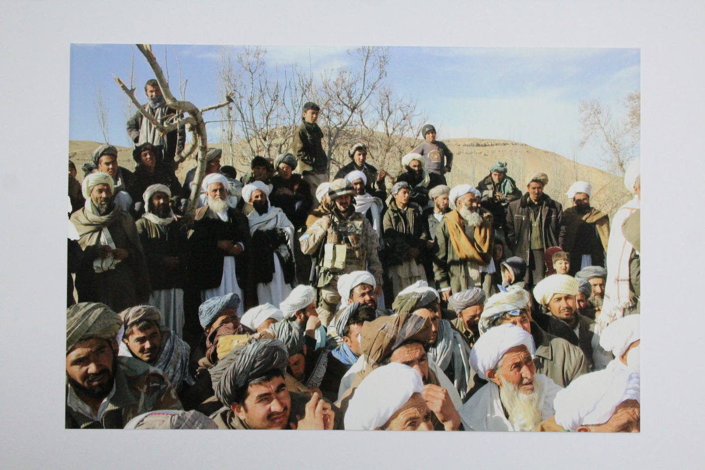 Dificultades. Los militares asturianos desplazados al país vivieron peligros, pero volvieron con la satisfacción de haber «mejorado la vida de la gente»