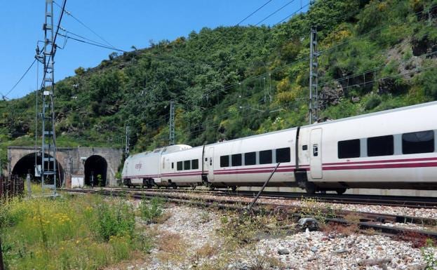 Asturias exigirá al Estado renovar la red ferroviaria para asumir las competencias