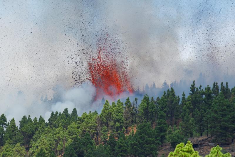 Fotos: El volcán en La Palma entra en erupción