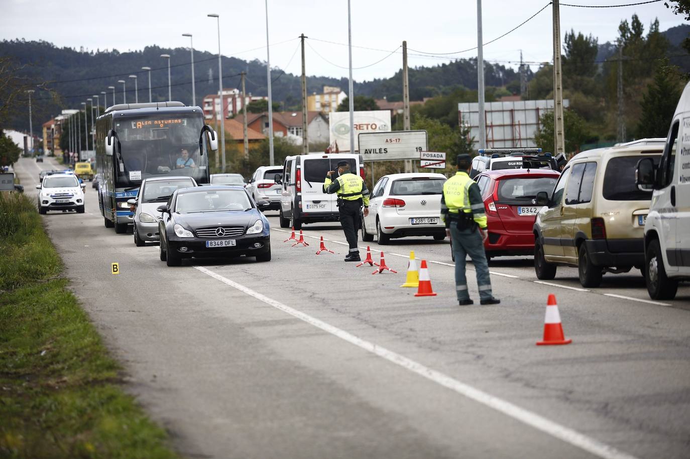 Fotos: Muere un joven de 22 años en Llanera arrollado por un coche que huía de la Policía desde Gijón