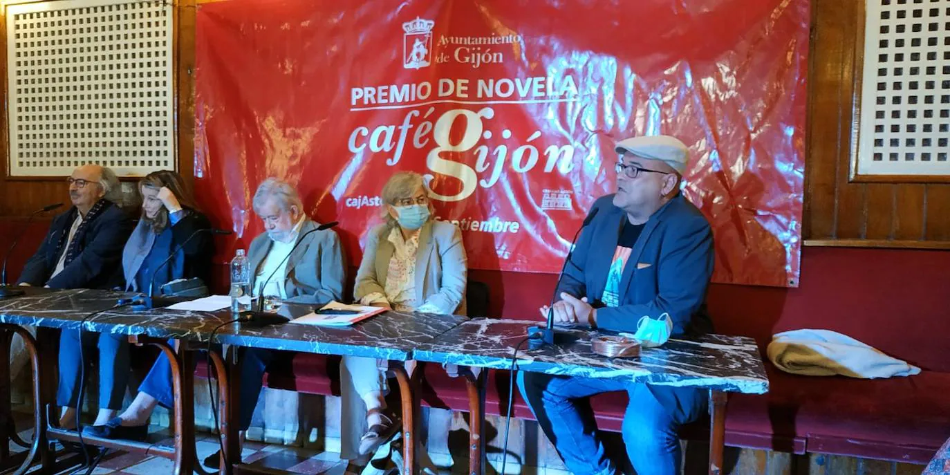 Jurado del Premio Novela Café Gijón.