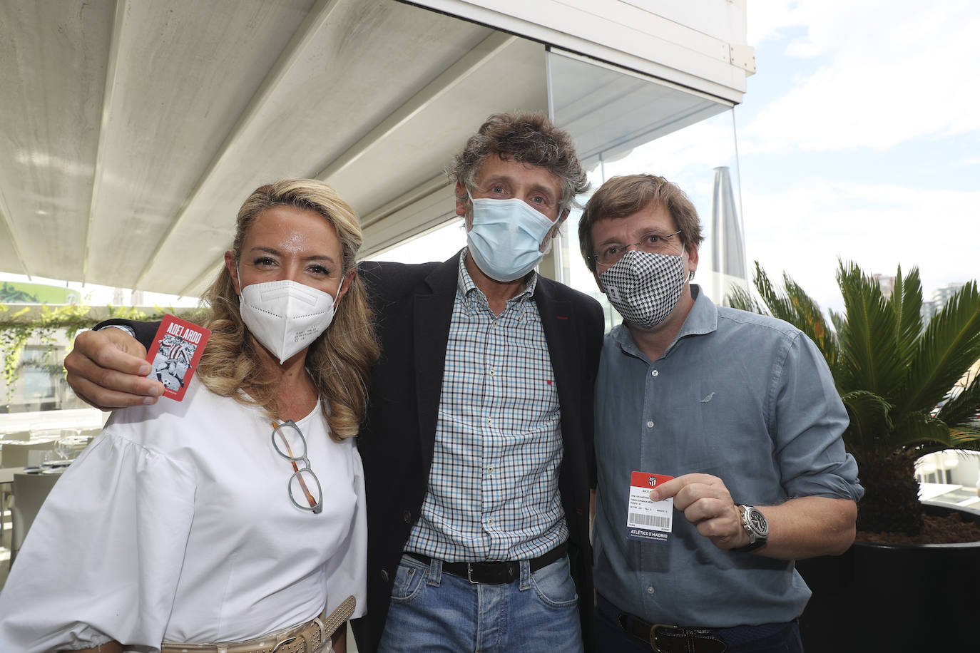 Martínez-Almeida participó en un encuentro con afiliados y simpatizantes de la Junta Local gijonesa del PP